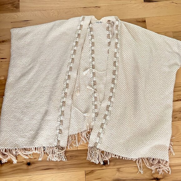 LoveShackFancy 100% Cotton Knit Poncho Wrap Shawl with Tassle Cream Weave Loom - Picture 2 of 5